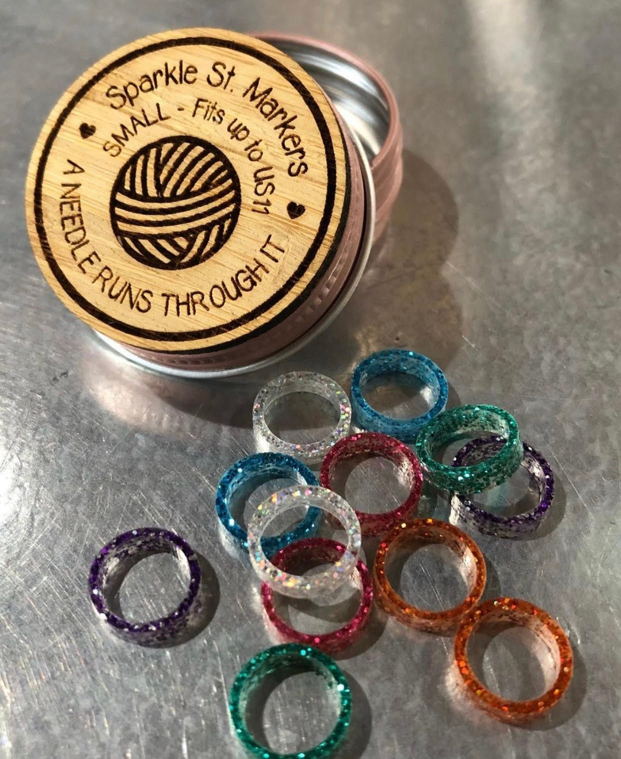 Sparkle rings stitch marker set for Large needles, Stitch markers for knitting, Tin of knitting markers. Sparkle Markers for large needles