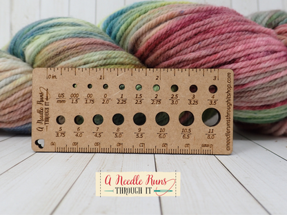 Small Pocket Knitting Needle gauge