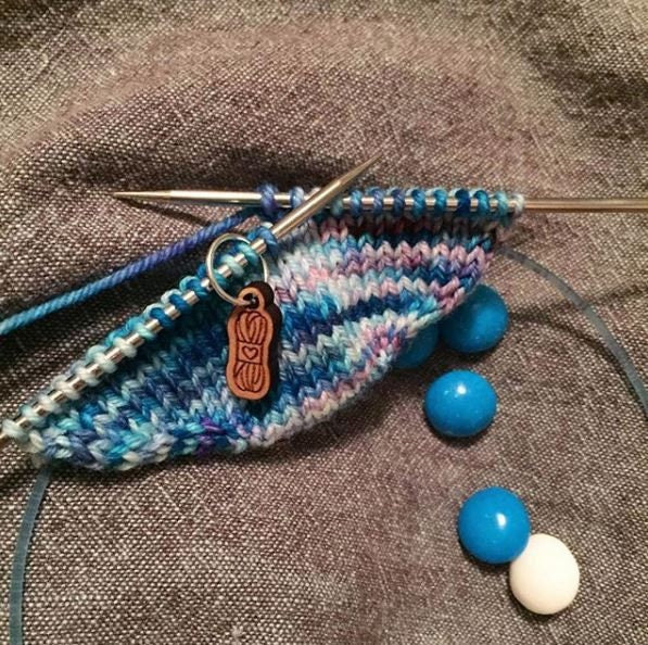 Handknits stitch marker set, snag free stitch markers. Knitted clothes stitch markers for knitting. gift for knitter, crochet clasp marker