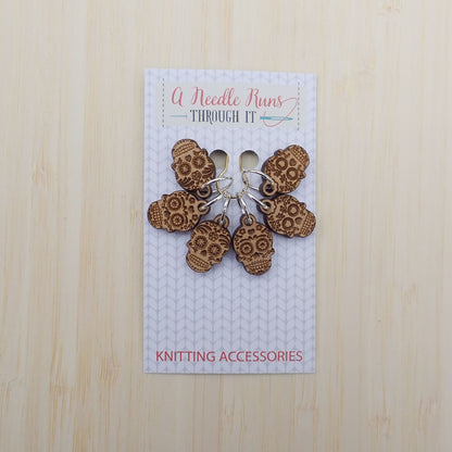 Sugar skulls Stitch marker set, sock knitter, knitter gift, snag free stitch markers,crochet skull stitch markers,dia de los muertos markers