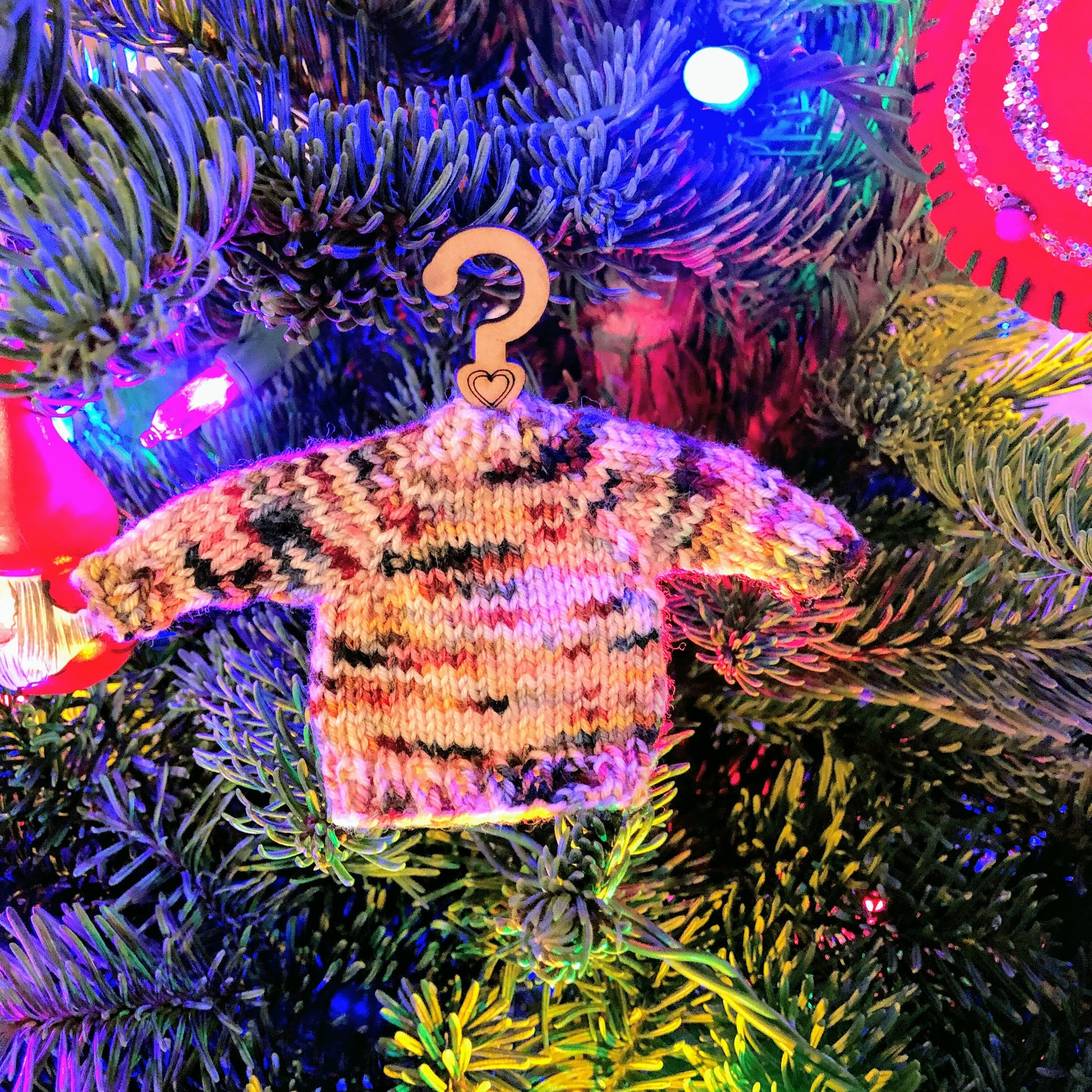 Tiny Sweater wood hanger for knitted sweater ornaments. Holiday Christmas decoration. Cute ornament wooden hanger for tiny knitted sweaters