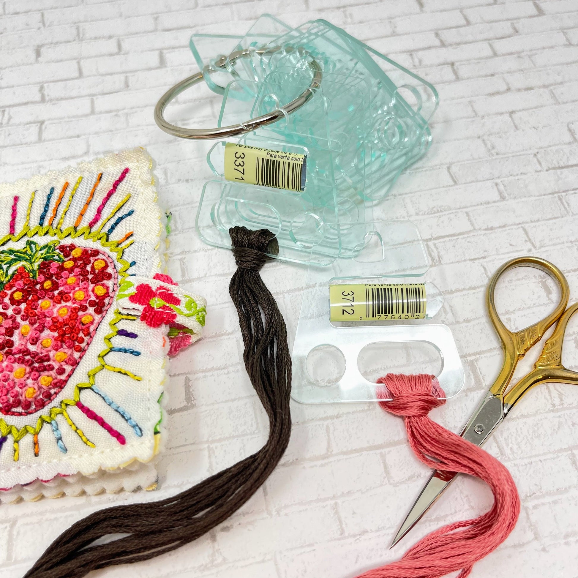 Embroidery Thread holder,acrylic floss keeper for embroidery thread.Thread minder Hand embroidery floss thread drops.Cross Stitch floss drop