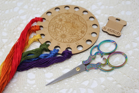 Embroidery Floss round organizer, wood embroidery thread chart, numbered embroidery thread holder. 16 hole color chart for floss