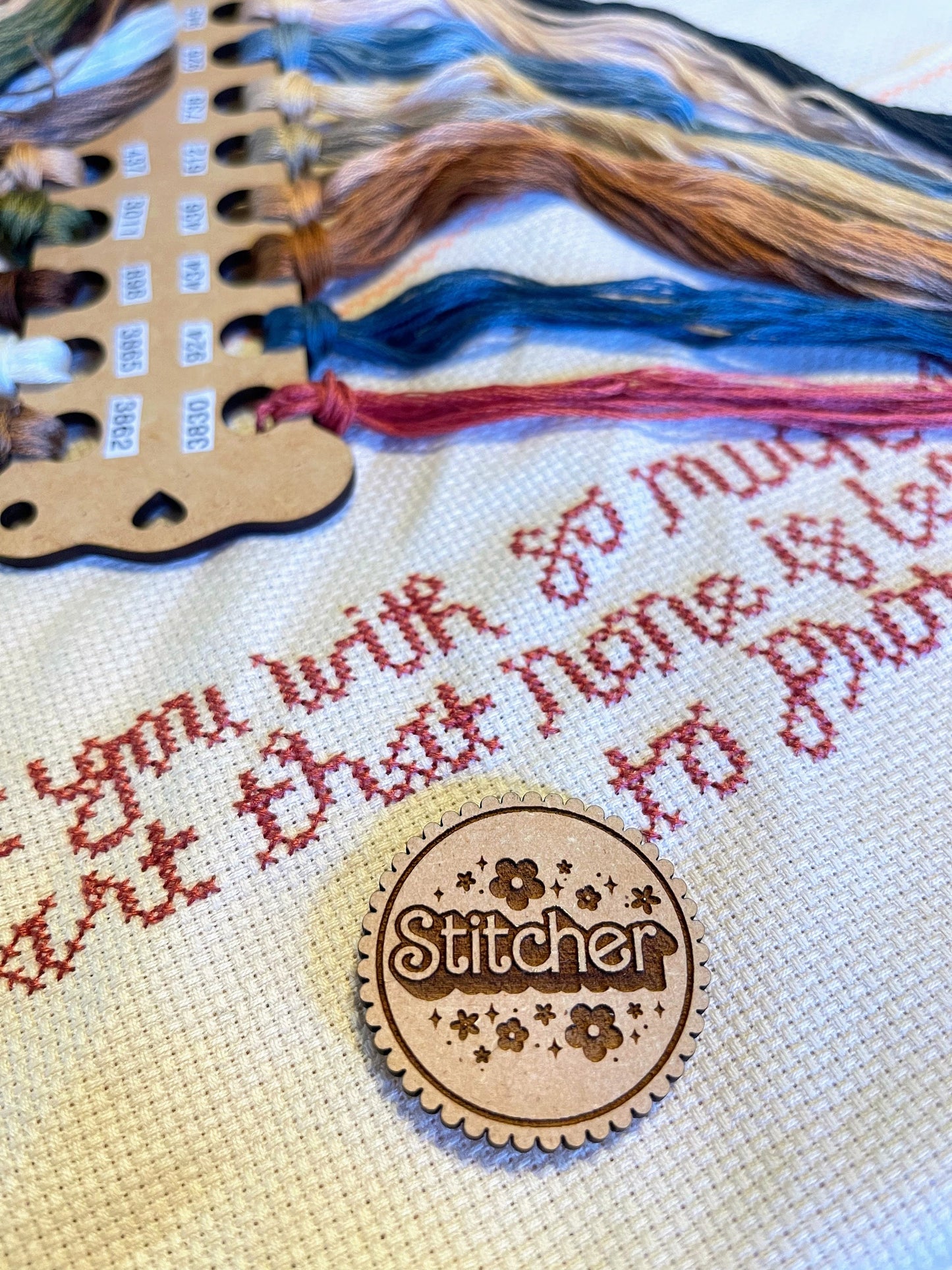 Cross Stitch Needle Minder, Stitcher needle minder, Wood Magnetic Needle Minder. Hand embroidery, Needle Keeper. Needle minder cross stitch