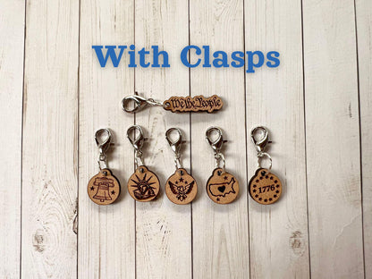 USA-inspired stitch markers for knitting or crochet. Patriotic stitch markers, progress keepers