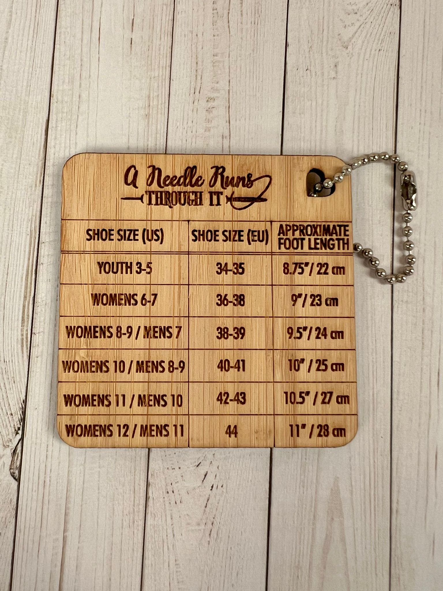 Knitting Sock helper, Shoe size chart for knitting socks. Helpful sock knitting tag. Bamboo knitting sock chart tag made from bamboo
