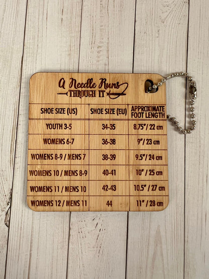 Knitting Sock helper, Shoe size chart for knitting socks. Helpful sock knitting tag. Bamboo knitting sock chart tag made from bamboo