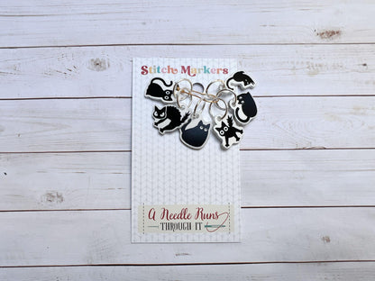 Black Cats stitch markers for knitting or crochet. Black and white stitch markers. Cats, kitties, spooky progress keepers