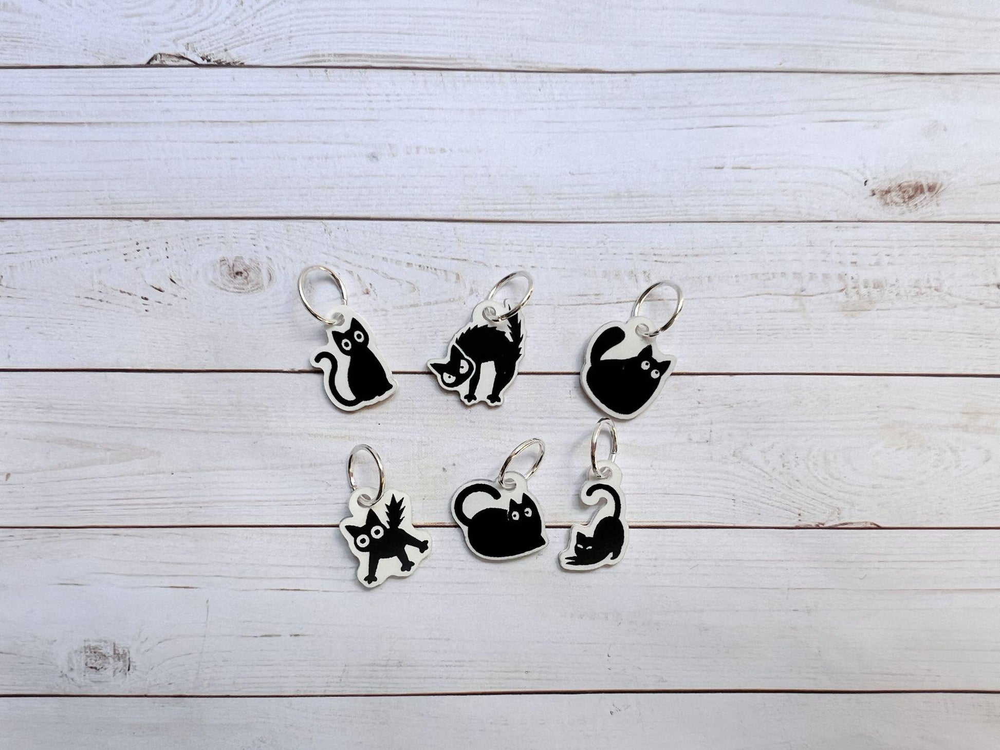 Black Cats stitch markers for knitting or crochet. Black and white stitch markers. Cats, kitties, spooky progress keepers