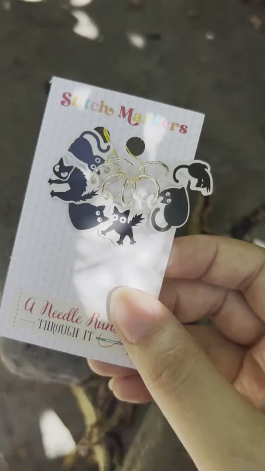 Black Cats stitch markers for knitting or crochet. Black and white stitch markers. Cats, kitties, spooky progress keepers